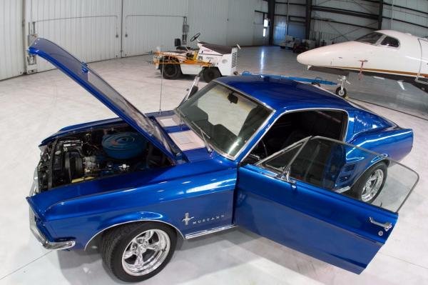 1967 Ford Mustang Fastback Blue Edition