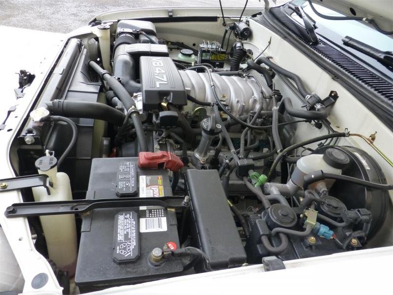 Cars - 2000 Toyota Tundra Access Cab SR5 4.7 Liter V8